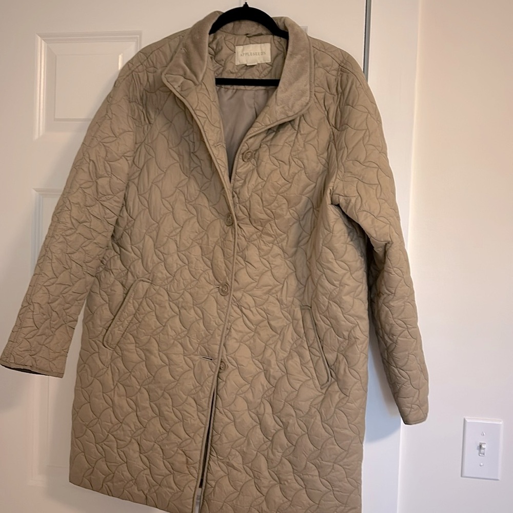 Appleseeds women’s jacket size large
